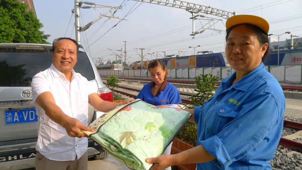 ��˾�̿��H�R�F(xi��n)���ְl(f��)���{��ο���坍��